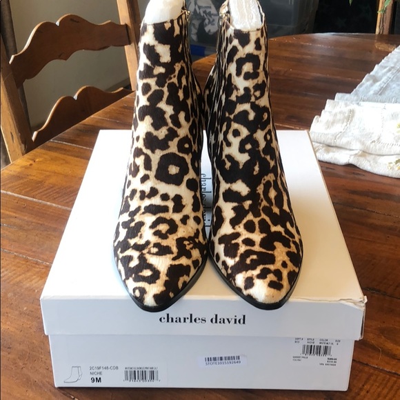 Snow Leopard Print Hair Calf Ankle Boots - Picture 3 of 11